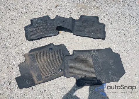 2021 Toyota Rav4 Hybrid Xle z USA, uszkodzony, nr VIN 4T3RWRFV5MU024535